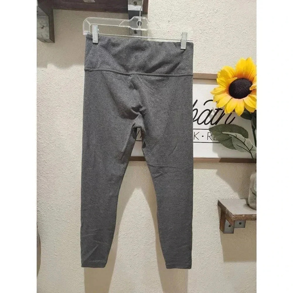 Athleta Leggings Size Medium Gray Cropped - Picture 2 of 8